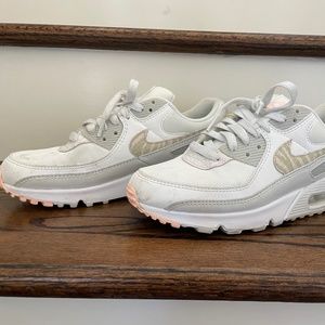 Nike Air Max 90, Womens, white / light pink